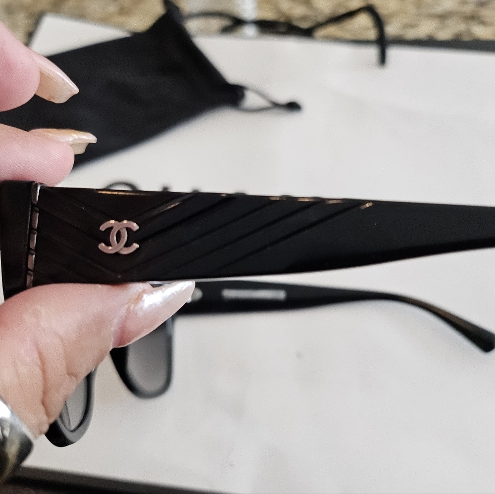 Authentic Chanel 5412 501/SC Black Women's Oversized Cat Eye Sunglasses Italy. - Picture 11 of 12